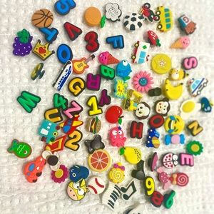 Shinqear Shoe charms, 80 pieces
